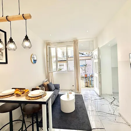 Superbe Loft Avec Belle Cour Privee Appartement