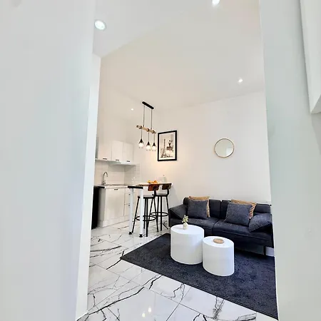Superbe Loft Avec Belle Cour Appartement Paris