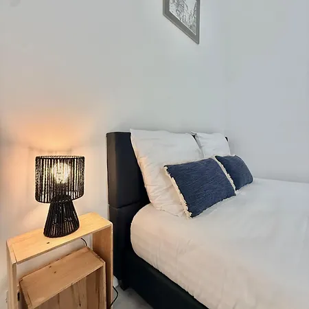 Superbe Loft Avec Belle Cour Appartement Paris